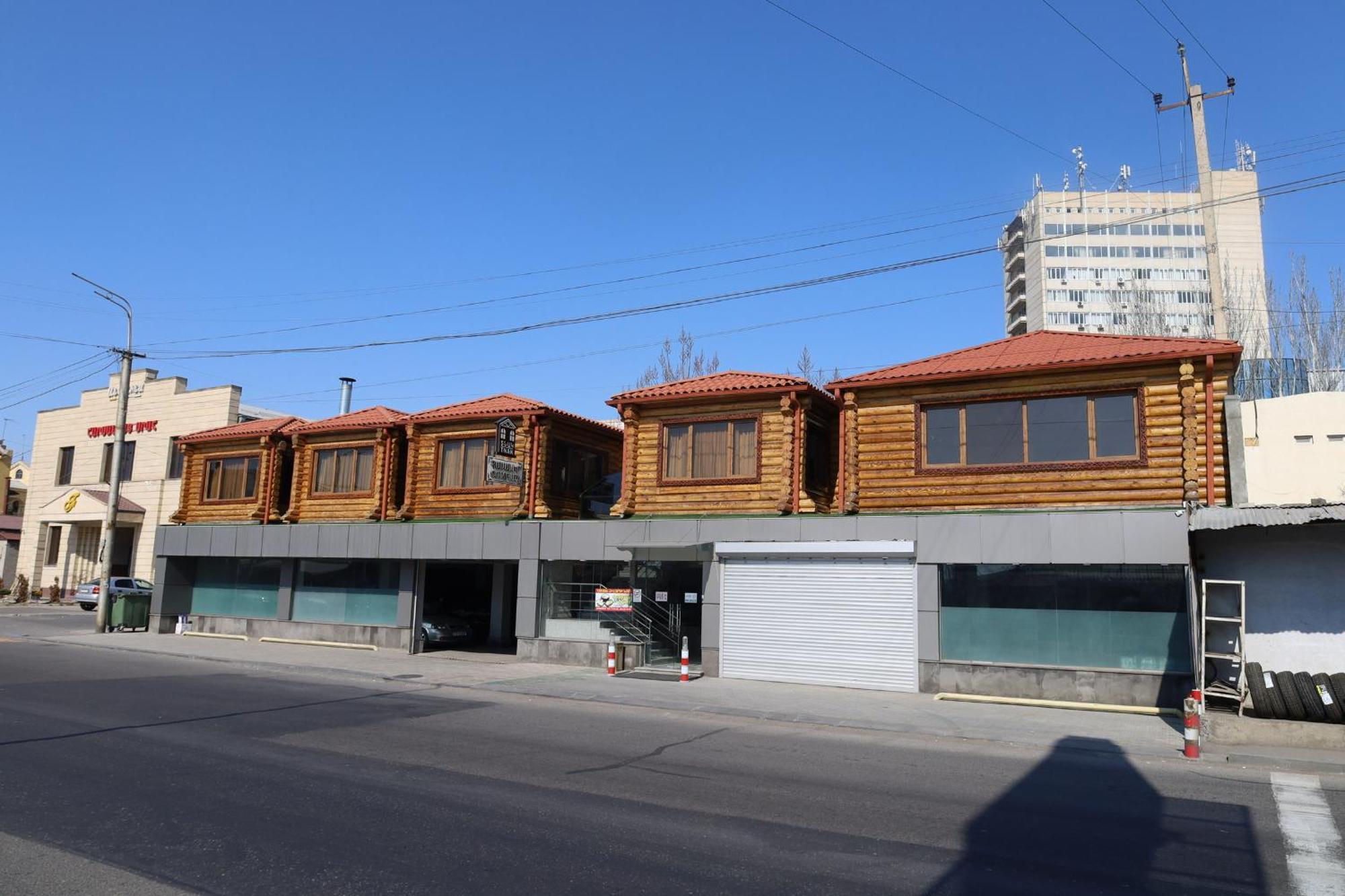 Tnak Hotel Γιερεβάν Εξωτερικό φωτογραφία
